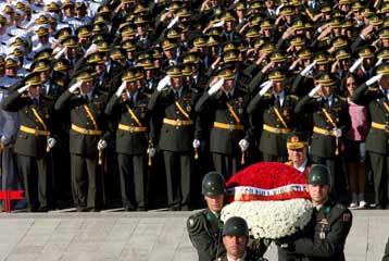 Τέσσερις Τούρκοι στρατιώτες νεκροί από έκρηξη που αποδίδεται στο PKK