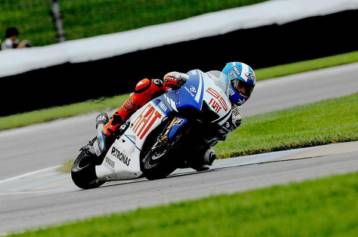 Πρωτιά του Λορένθο, εγκατάλειψη του Ρόσι και νέο ενδιαφέρον στο MotoGP