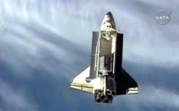 Προσδέθηκε επιτυχώς στον Διεθνή Διαστημικό Σταθμό το Discovery