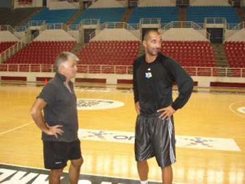 Έπαινοι Στογιάκοβιτς για τον Ντρόμπνιακ του ΠΑΟΚ