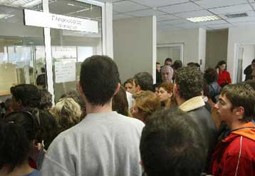 Αγανάκτηση στους γιατρούς προκαλεί η εγκύκλιος για «ψαλίδι» στις εφημερίες