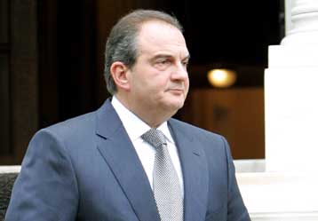 Ανοίγει τα χαρτιά του το Μαξίμου χωρίς να αποκλείoνται πρόωρες εκλογές