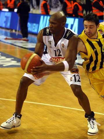 «Aφήσαμε κάτι στην μέση» είπε ο Γκρέγκορι επιστρέφοντας στον ΠΑΟΚ