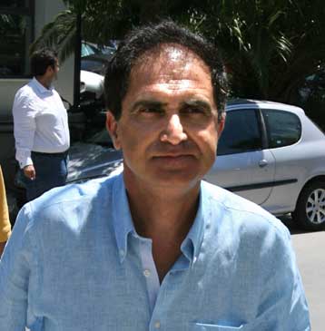 Ο Μποροβήλος στηρίζει τον Γκόμες στον πάγκο του Αστέρα