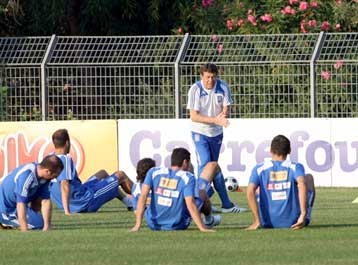 Πτώση μίας θέσης για την Eθνική ποδοσφαίρου στην παγκόσμια κατάταξη