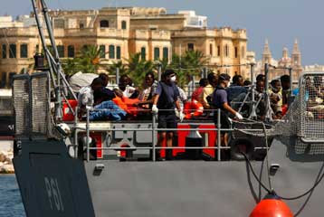 Περισσότερους πρόσφυγες θα δεχτεί η Ευρωπαϊκή Ένωση, λέει η Κομισιόν