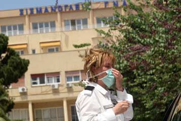 Τα 2.000 αγγίζουν πλέον τα κρούσματα νέα γρίπης στην Ελλάδα