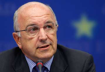 «Ανησυχητικά» τα στοιχεία για την ανεργία στην Ευρώπη, λέει ο Χοακίμ Αλμούνια