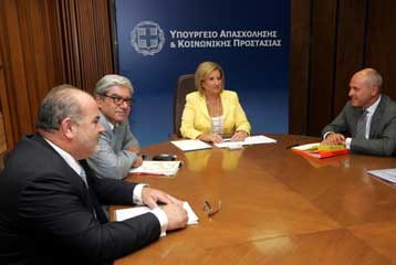 Προγράμματα στήριξης για μικρομεσαίους εξαγγέλλει η Φ.Πετραλιά