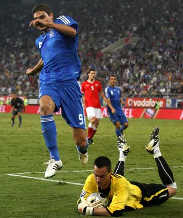 Δύσκολη… νύχτα περιμένει τους διεθνείς μας στην Ελβετία σύμφωνα με τον Μπενάλιο