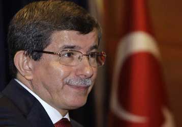 Η Τουρκία επιθυμεί λύση του Κυπριακού, δηλώνει ο Αχ.Νταβούτογλου