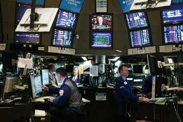 Τέταρτη συνεχόμενη πτώση στις αγορές της Ευρώπης, άνοδος για τη Γουόλ Στριτ