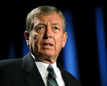 Πιθανή άσκηση δίωξης κατά πρώην υπουργού επί προεδρίας Μπους