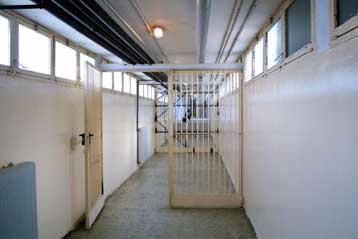 Πιστόλι βρέθηκε σε διάδρομο των φυλακών Αμφισσας