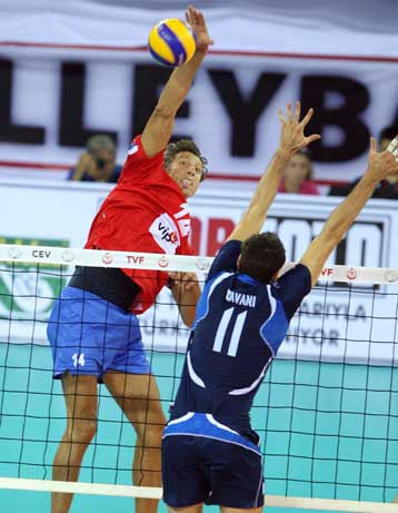 Η Σερβία διέσυρε την Ιταλία, νίκες για Γαλλία και Ρωσία