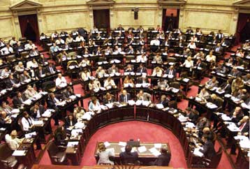 Αναθερμαίνει τις σχέσεις της η Αργεντινή με το Διεθνές Νομισματικό Ταμείο