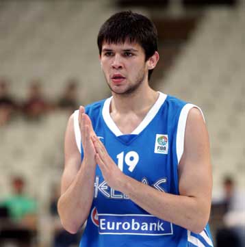 Ανεβάζει την προσφορά για Παπανικολάου ο Ολυμπιακός