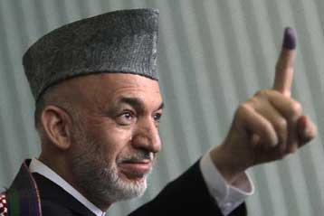Διάλογο συμφιλίωσης με τους Ταλιμπάν προαναγγέλλει, εάν επανεκλεγεί, ο Καρζάι
