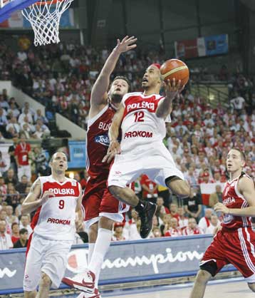 Δυνατό ντεμπούτο για Πολωνία και Τουρκία, νίκησαν Βουλγαρία και Λιθουανία