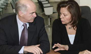 Ενιαία φορολογική κλίμακα με κατάργηση του ΕΤΑΚ προωθεί το ΠΑΣΟΚ