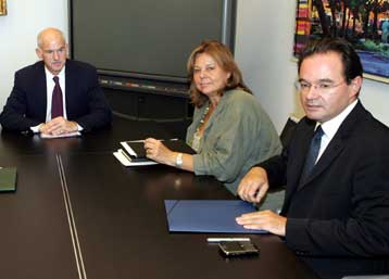 Επανεξέταση του θέματος των ημιυπαίθριων υπόσχεται το ΠΑΣΟΚ