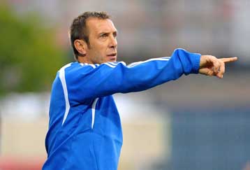 Ικανοποιημένος από την εμφάνιση ο Νιόπλιας, από το αποτέλεσμα ο Πιρς