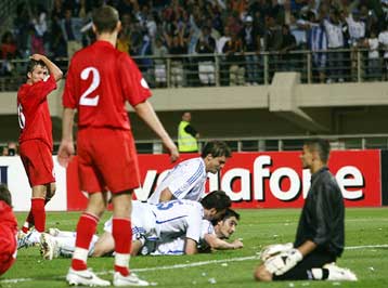 Νίκη για να διατηρήσει τη 2η θέση και το απόλυτο με τους Μολδαβούς (21:30) θέλει η Εθνική