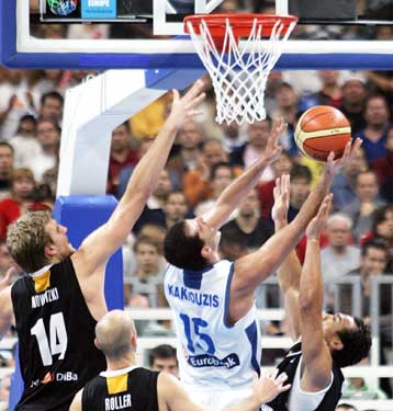 Με την παράδοση στο πλευρό της η εθνική κόντρα στη Γερμανία