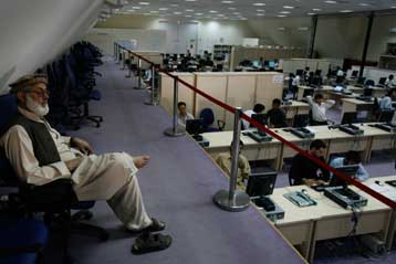 Ακυρες λόγω νοθείας αρκετές ψήφοι στις προεδρικές εκλογές του Αφγανιστάν