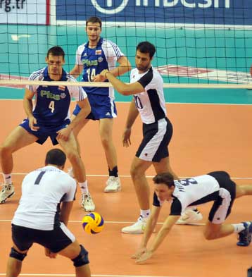 Η Εθνική βόλεϊ ηττήθηκε από την Πολωνία και βγήκε 8η