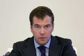 «Οπισθοδρομική και διεφθαρμένη η Ρωσία» λέει ο πρόεδρός της, Ντμίτρι Μεντβέντεφ