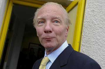 Σάλος στη Γαλλία για ρατσιστικό σχόλιο του υπουργού Εσωτερικών