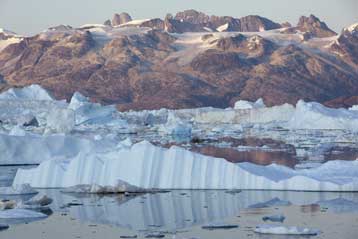 Ανακάλυψη υποθαλάσσιου όρους εντείνει την έριδα για τους πόρους της Αρκτικής