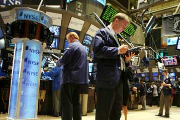 Ανόδου συνέχεια για τις ευρωπαϊκές αγορές, υποχώρηση στη Γουόλ Στριτ την Παρασκευή