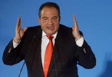 Ανευθυνότητα και απουσία οικονομικού σχεδίου καταλογίζει στο ΠΑΣΟΚ ο πρωθυπουργός