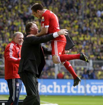 «Βαυαρική» επέλαση, γκολ του Ίβανσιτς, αρνητικό σερί για Βόλφσμποργκ