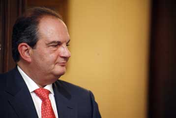 Αλλαγές σε πρόσωπα και στη λειτουργία της κυβέρνησης υπόσχεται ο Κ.Καραμανλής
