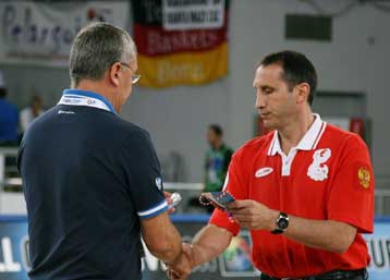 Ο Καζλάουσκας προειδοποίησε ότι «πρέπει να είμαστε συγκεντρωμένοι στα επόμενα ματς»