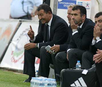 «Κρατάμε τους τρεις βαθμούς σε μία δύσκολη έδρα» δήλωσε ο Τεν Κάτε