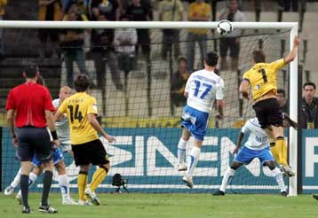 Λίγο έλειψε ο Σκόκο να… πικράνει τον Καφέ