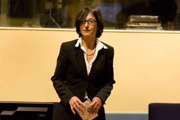 Ένοχη για διαρροή πληροφοριών η πρώην εκπρόσωπος του ICTY Φλοράνς Χάρτμαν