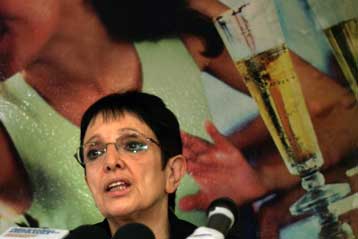 Ψήφο στο ΚΚΕ και όχι στα μεγάλα κόμματα ζήτησε η Αλ.Παπαρήγα