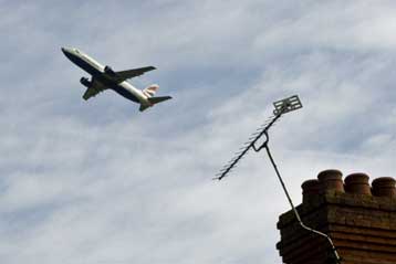 Βαρύτατες ποινές κάθειρξης στους τρεις Βρετανούς για τη συνωμοσία του 2006