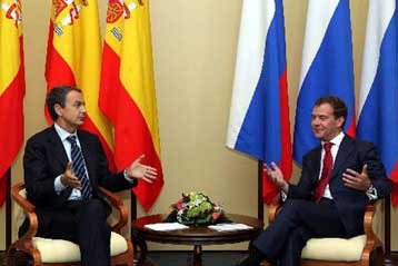 Νέα σελίδα στις σχέσεις Ρωσίας-ΕΕ δεσμεύεται να «γράψει» ο Θαπατέρο