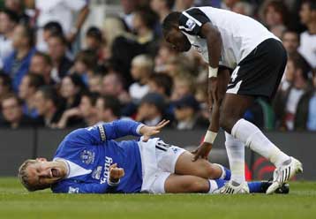 Χωρίς «καθαρό» δεξί μπακ η Εβερτον αέναντι στην ΑΕΚ