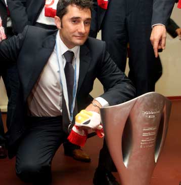 Σε 16 χρόνια προεδρίας Σ.Κόκκαλη, 25 «ερυθρόλευκοι» προπονητές