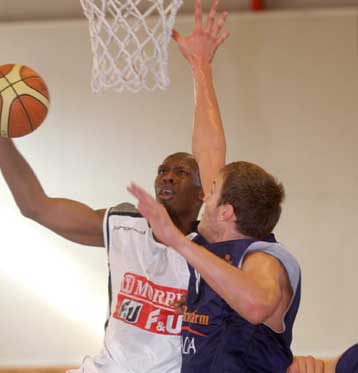 Νικηφόρο το πρώτο φιλικό του ΠΑΟΚ, 69-68 τη Χέμοφαρμ