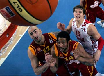 Νίκη της Ρωσίας με 71-69 την ΠΓΔΜ που αποχαιρέτησε το Ευρωμπάσκετ