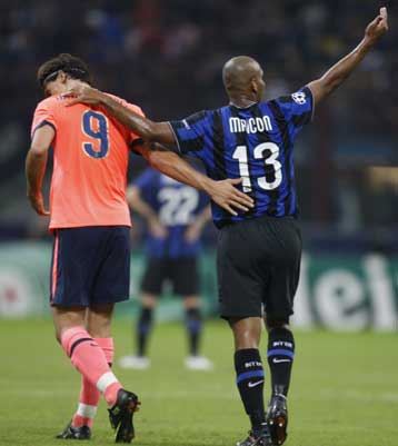 «Σούπα» στο Μιλάνο, βροχή τα γκολ στο Κίεβο