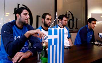 Όλα για την πρόκριση το σύνθημα, Φώτση, Σπανούλη, Ζήση, Μπουρούση